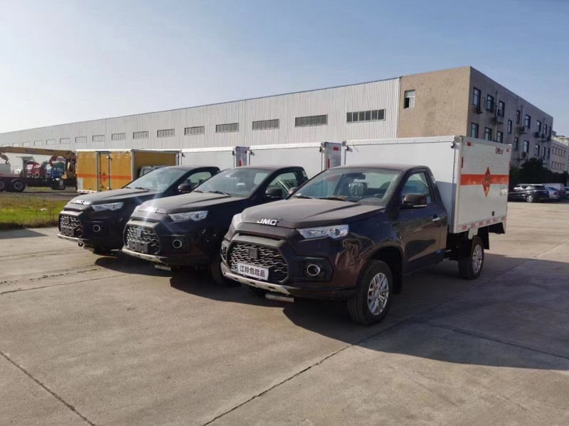 江铃皮卡爆破器材运输车