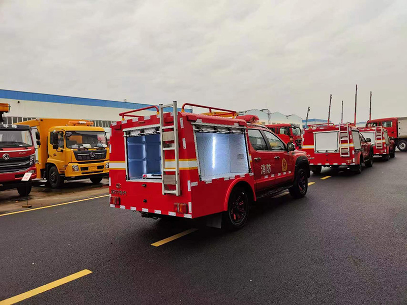 福田CLW5030TXFQC05型器材消防车