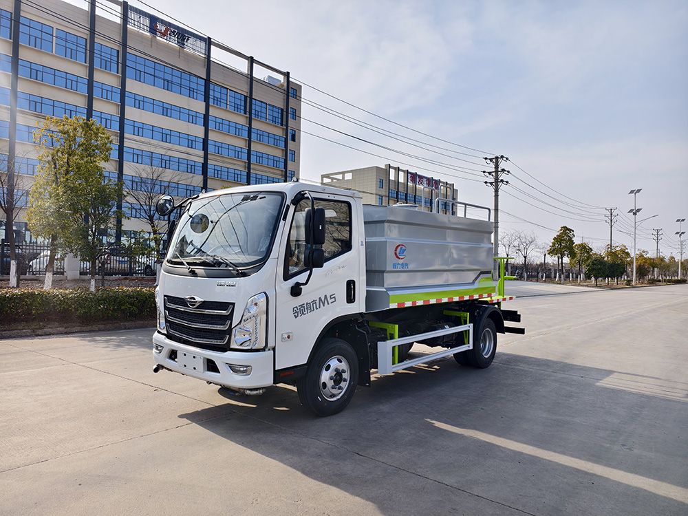 7方福田领航M5（132马力）蓝牌抑尘车