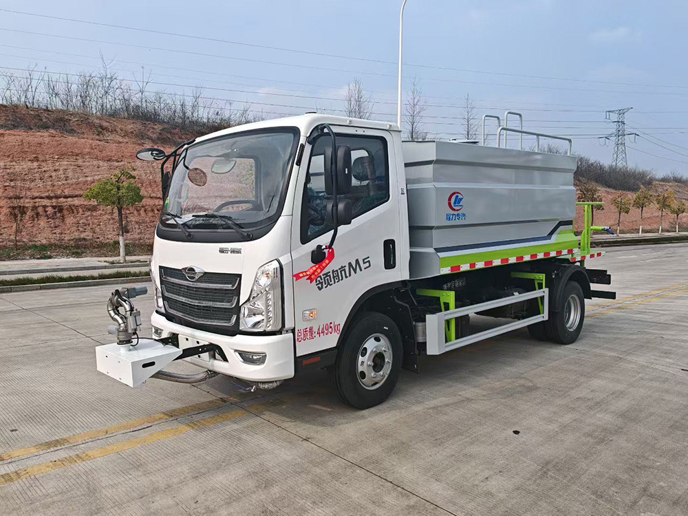 152马力福田领航H2/M5蓝牌7.0方抑尘车