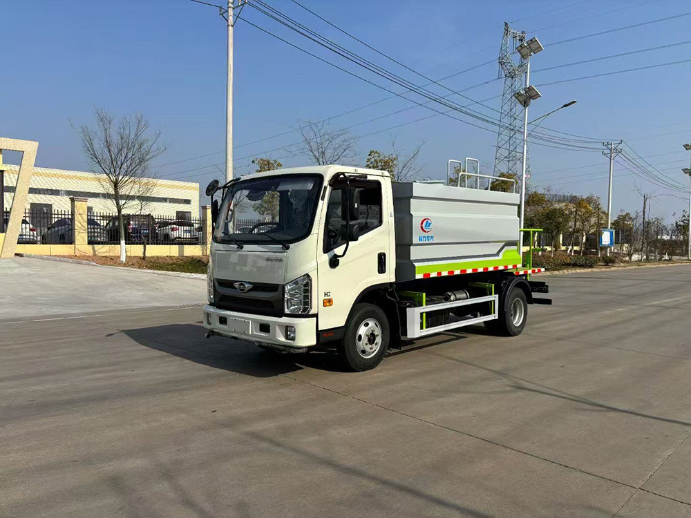 152马力福田领航H2/M5蓝牌7.0方抑尘车