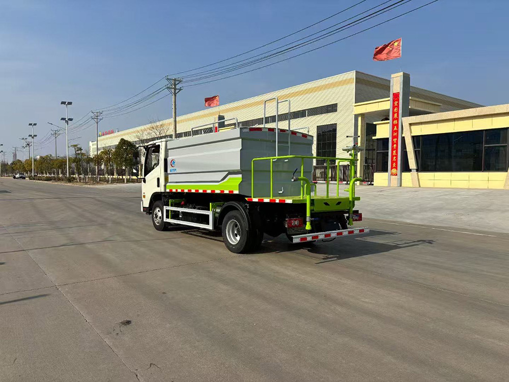 152马力福田领航H2/M5蓝牌7.0方抑尘车