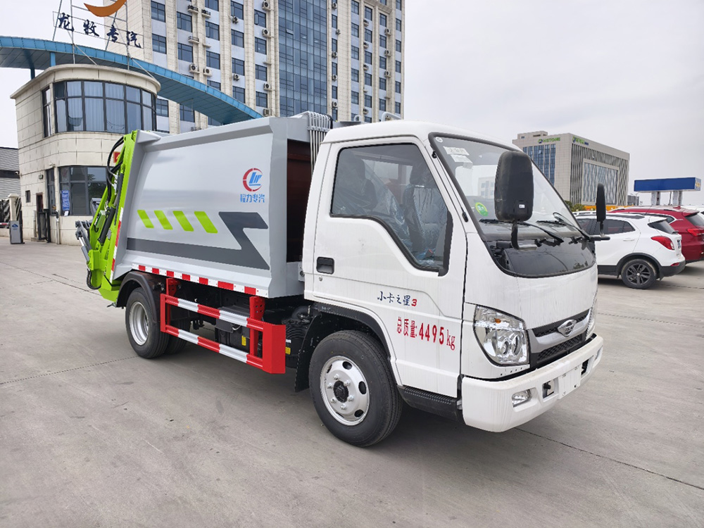 5.8 方福田小卡3蓝牌压缩垃圾车