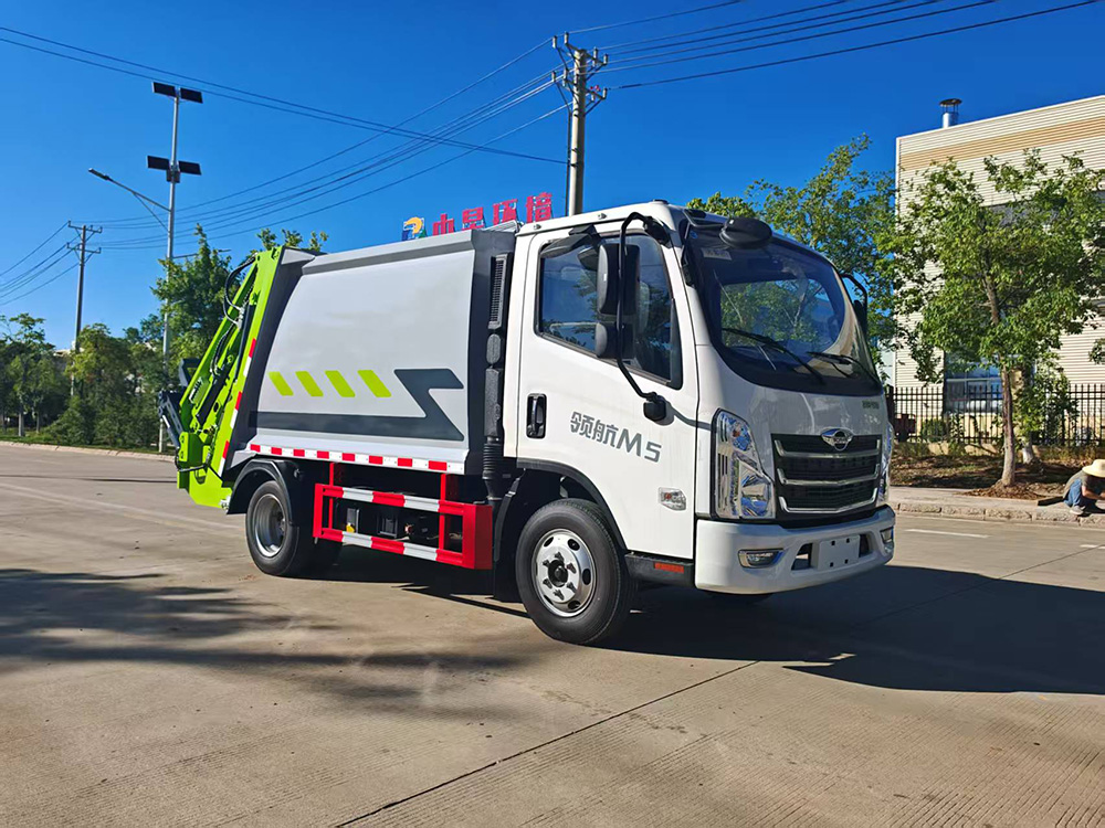 6.5方蓝牌福田领航M5压缩垃圾车