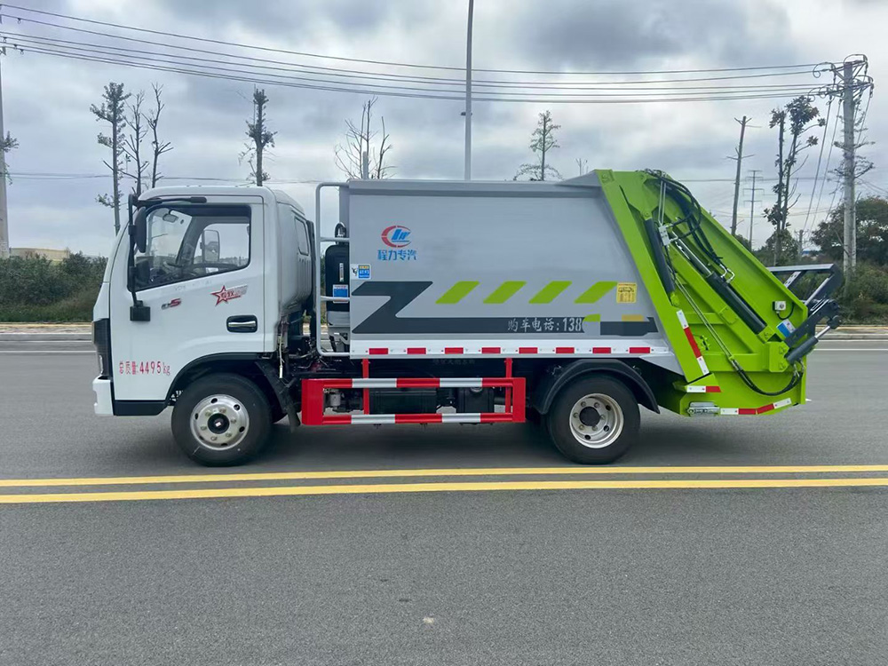 东风D5蓝牌6.5方东风多利卡压缩垃圾车