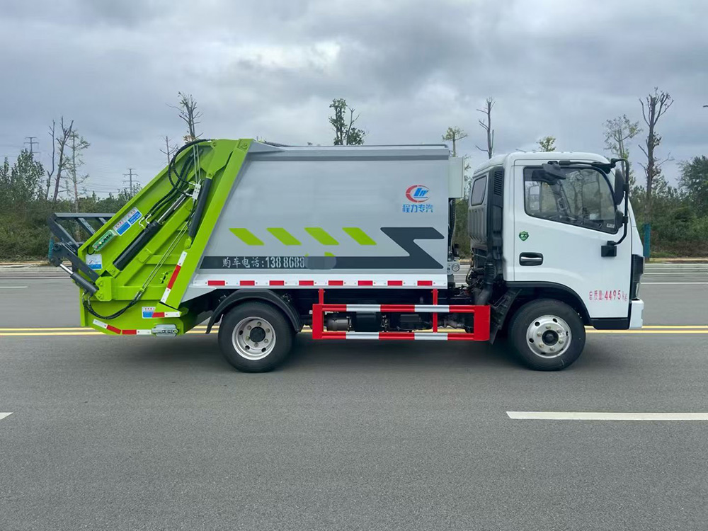 东风D5蓝牌6.5方东风多利卡压缩垃圾车